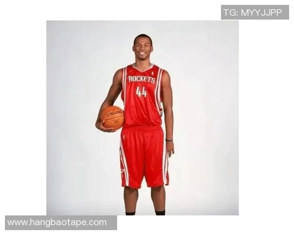 足球巨星小腿肌肉力量与爆发力展现运动之美